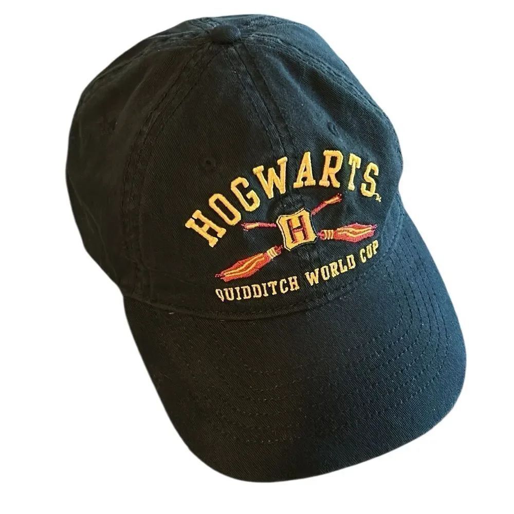 NEW Harry Potter Black Label Hogwarts Hat
